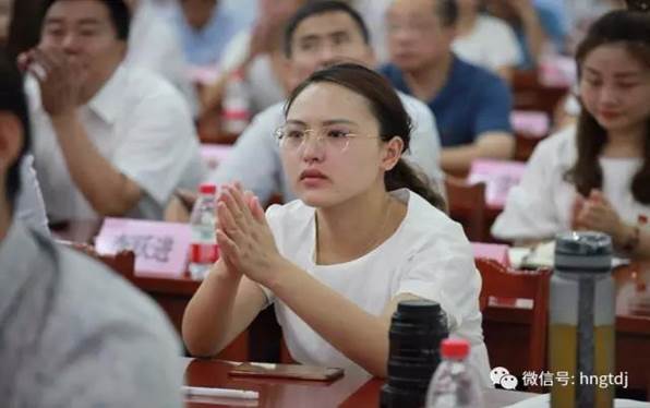 说明: C:\Users\Lenovo\Desktop\微信图片_20170812112351.jpg